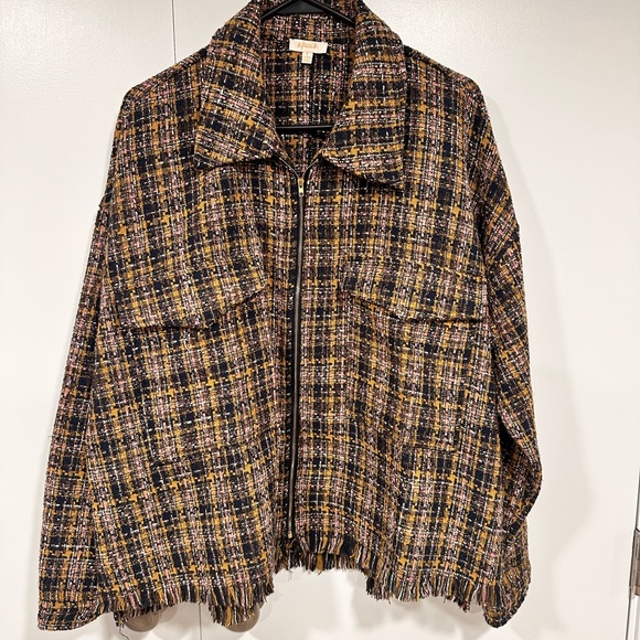 A.Peach plaid shirt, jacket with frayed edges size large - Picture 3 of 5